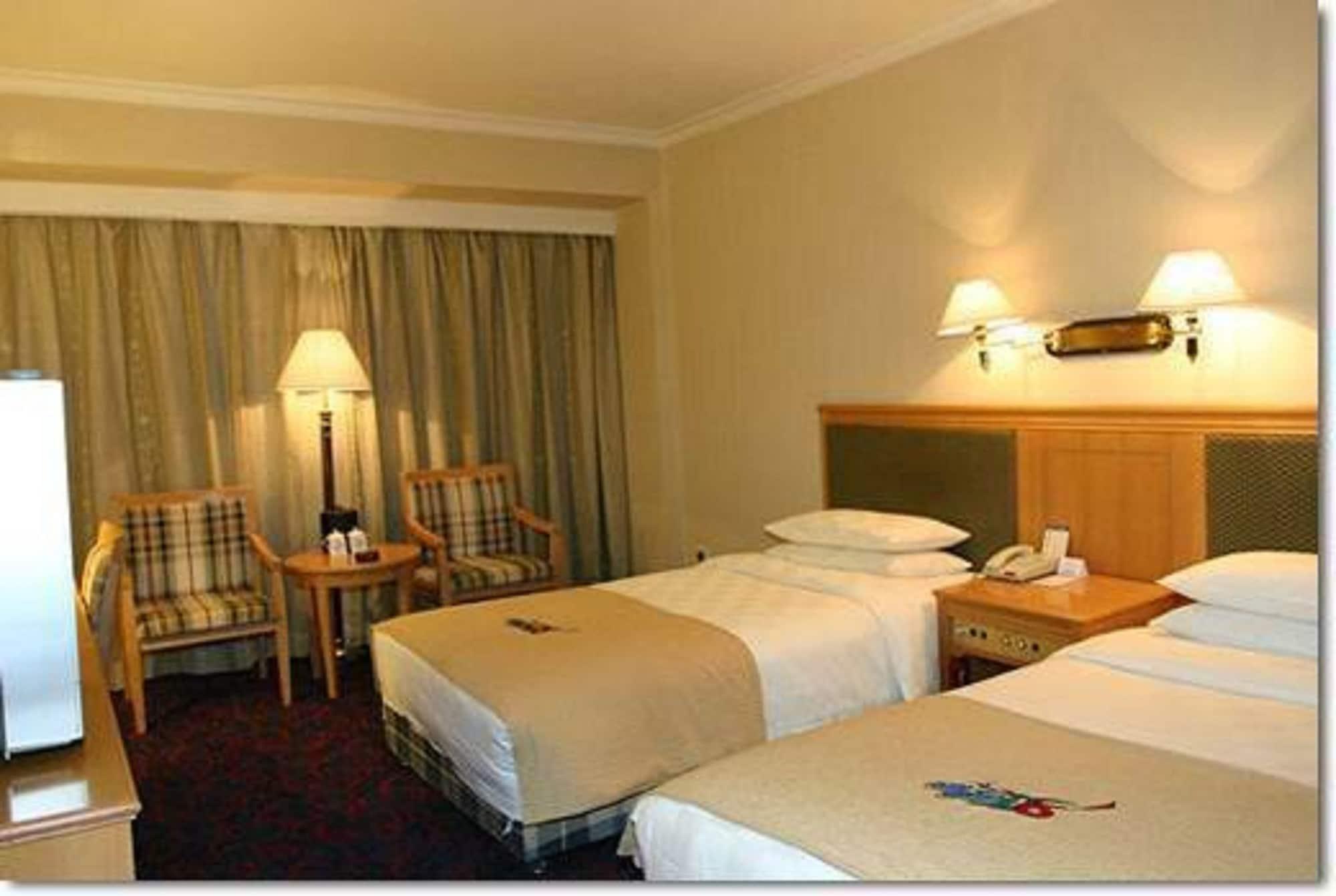 Beijing Continental Grand Hotel Oda fotoğraf